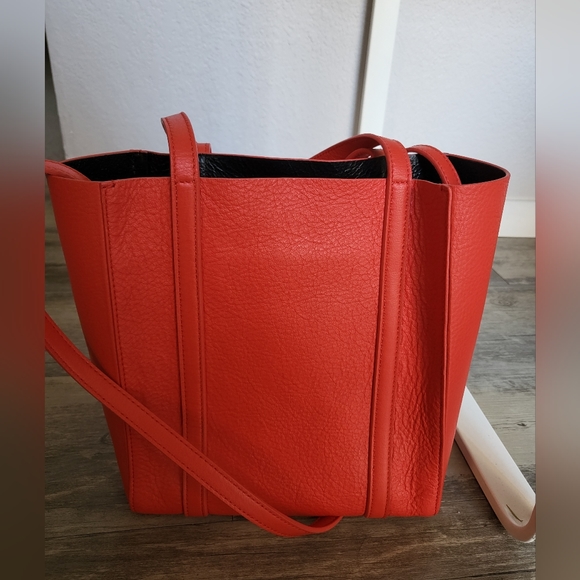 Red Balenciaga Everyday Tote - Picture 5 of 5